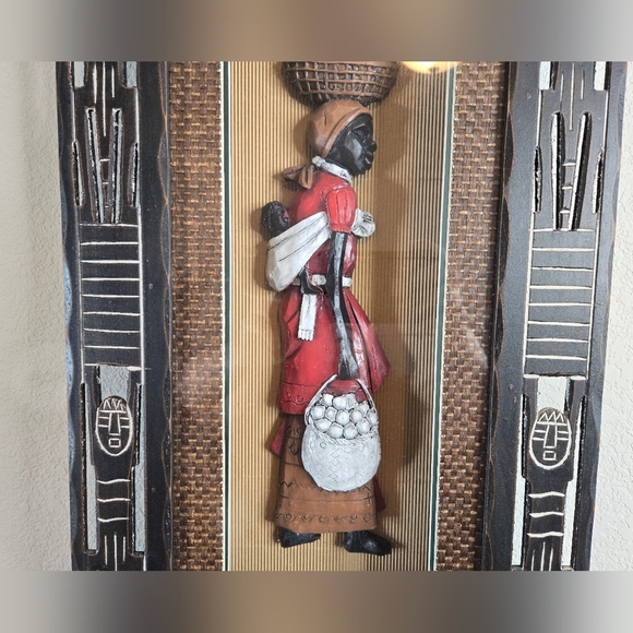 Vintage African Culture Women Carrying Fruit-Her Child Shadow Box Wood Tribal - Picture 3 of 13